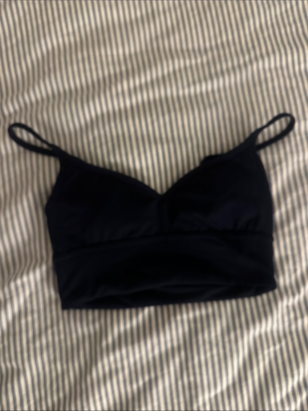 lululemon sports bra in navy